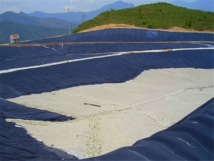 復(fù)合土工膜的修補方法